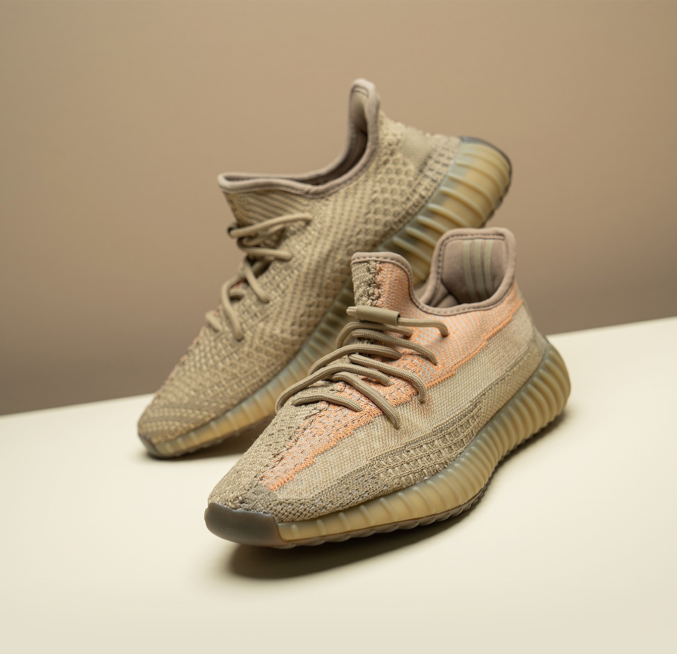 adidas Yeezy Boost 350 V2 Sand Taupe イージーブースト350V2