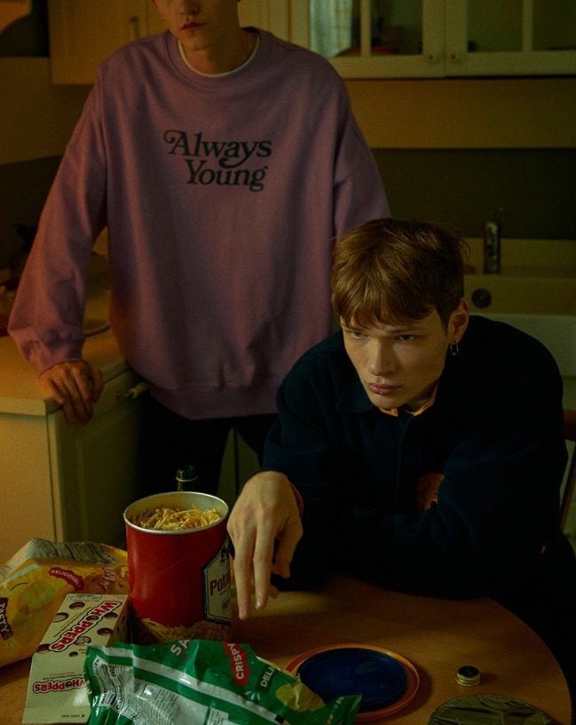 ☆送料・関税込☆MARKM☆Always Young Crewnec.k☆Tシャツ