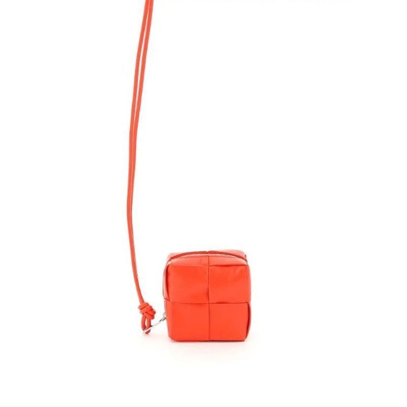 BOTTEGA VENETA ショルダーバッグ 【21SS最新作】関税送料込★ボッテガヴェネタ★ネックポーチ(5)