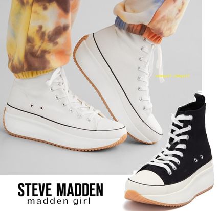 Steve Madden Low-Top Rubber Sole Casual Style Studded Street Style Leather