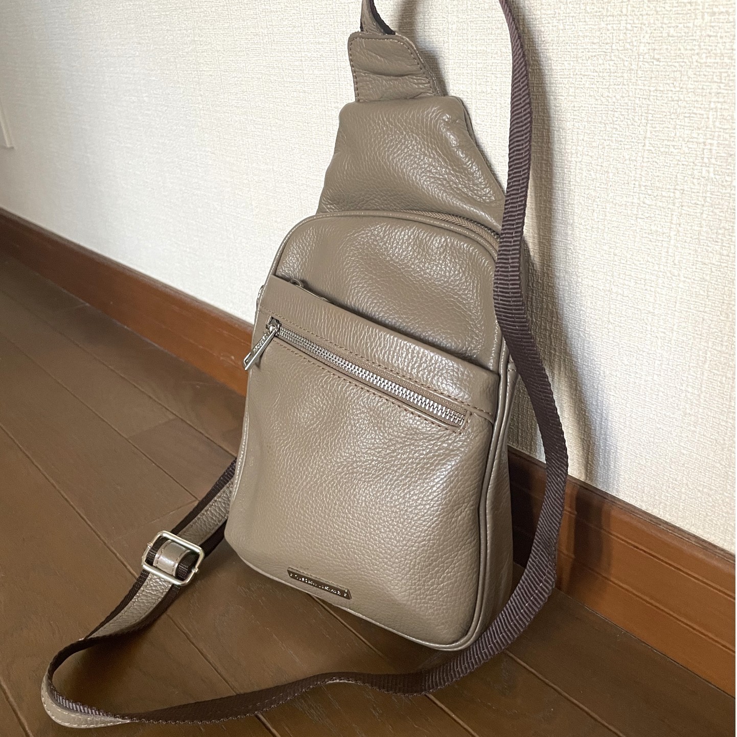 即発【Tuscany Leathert 】イタリア製クロスボディバッグ 即発【Tuscany Leathert 】イタリア製クロスボディバッグALBERT
