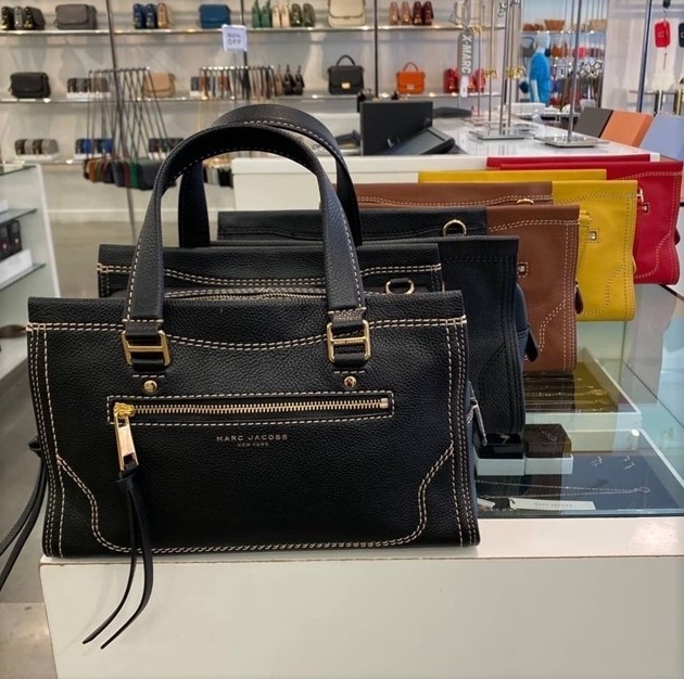 SALE! MARC JACOBS ”Large Cruiser\