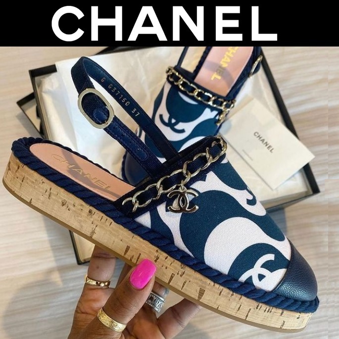 夏セール開催中 MAX80%OFF!
*希少* フラットサンダル☆ ストラップ シャネル新作 CHANEL サンダル・ミュール 夏セール開催中 MAX80%OFF!
*希少* フラットサンダル☆ ストラップ シャネル新作 CHANEL サンダル・ミュール