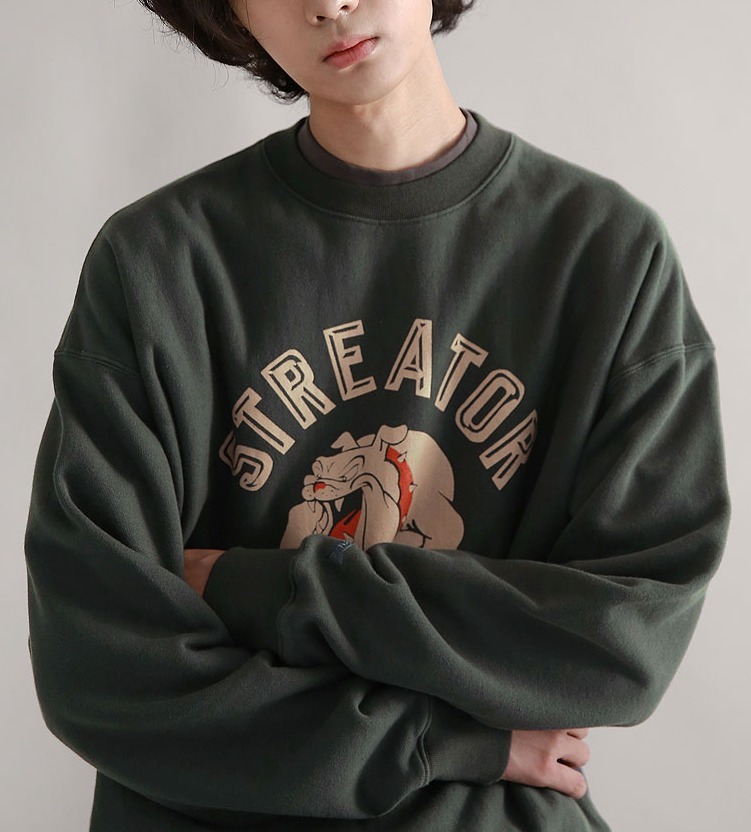 ★韓国の人気★【OUTSTANDING】★V.S.C SWEAT_STREATO.R★関税込