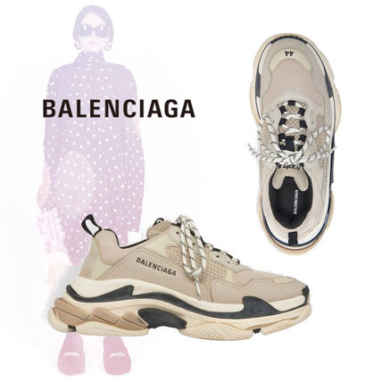 BALENCIAGA Triple S|新作を海外通販【BUYMA】