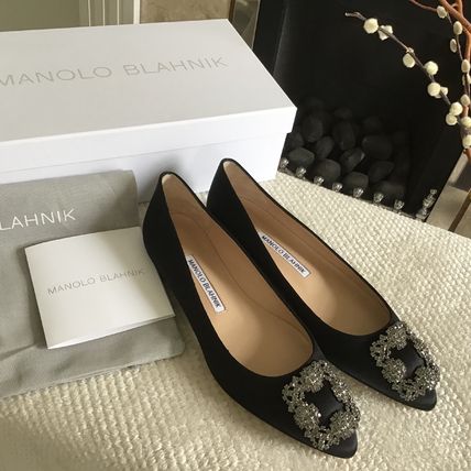 Manolo Blahnik フラットシューズ MANOLOBLAHNIKマノロブラニク 10MM HANGISI SILK SATIN FLATS