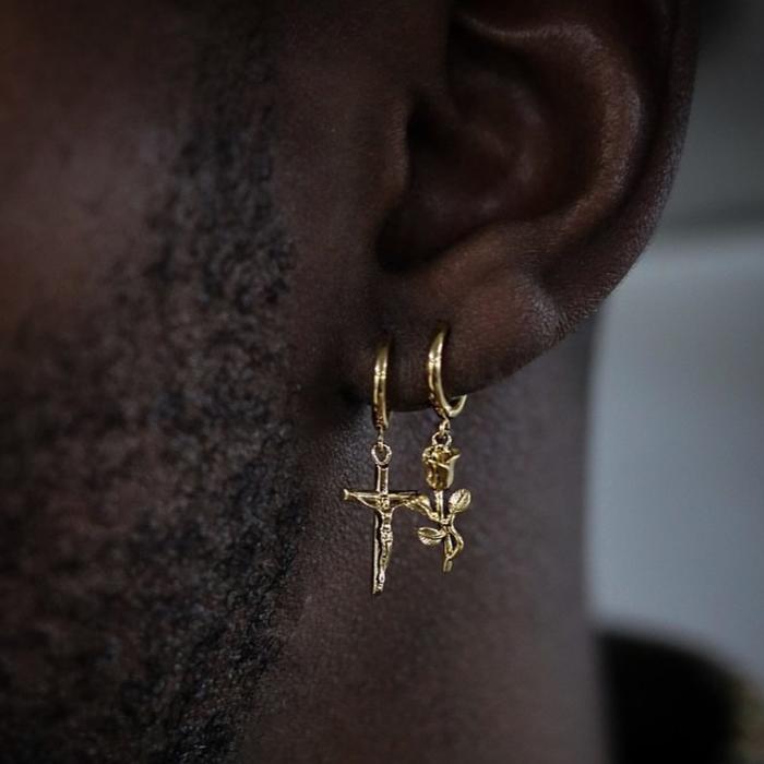 【関税.送料込】CRAFTD London/十字架 シングル フープピアス CRAFTD London☆CRUCIFIX フープピアス(シングル)♪【送料込
