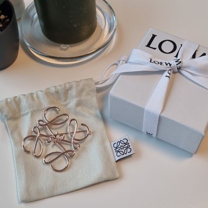 LOEWE - 未使用LOEWE ブローチの通販 by ヨウコ's shop｜ロエベ