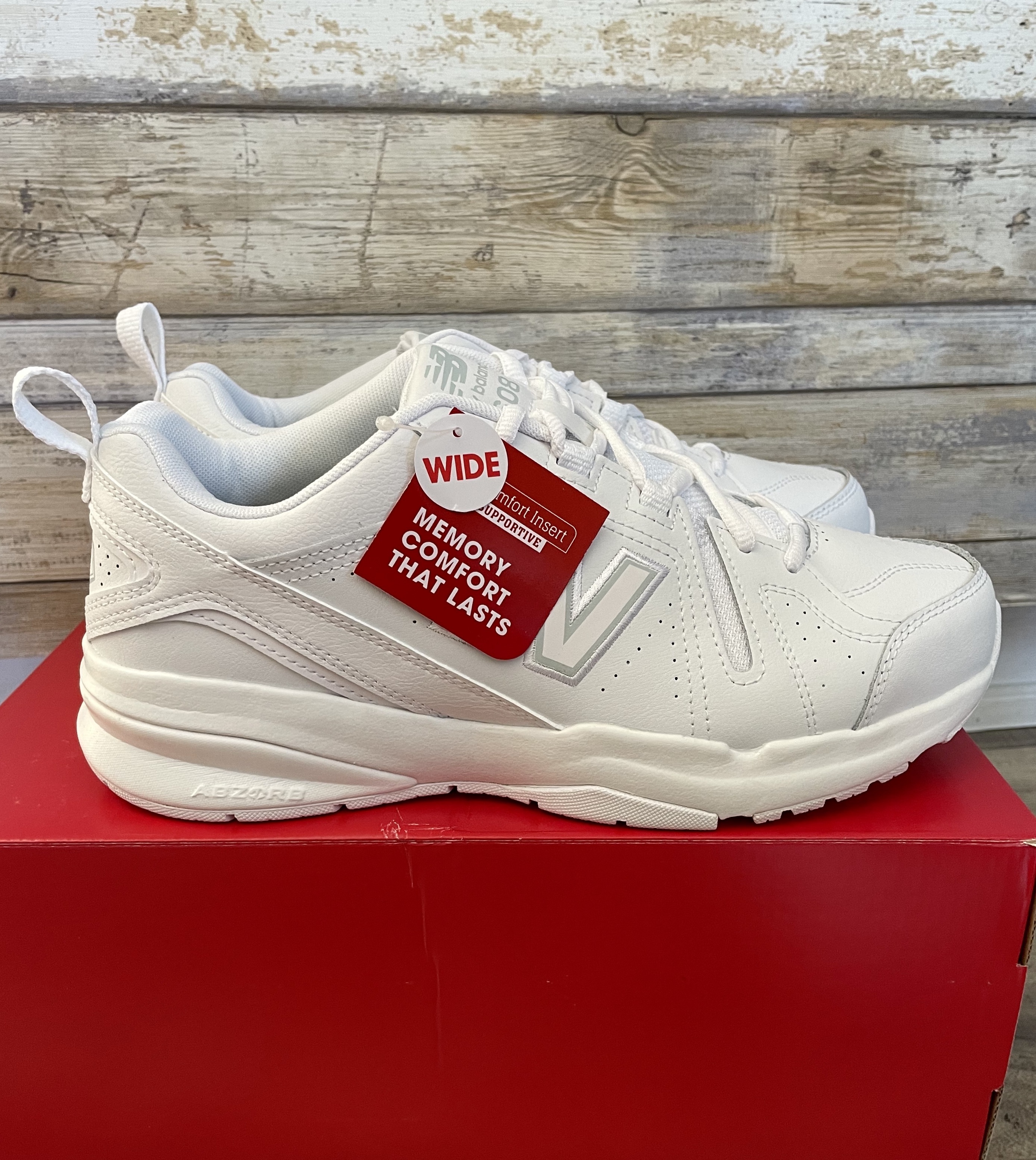 大人気！送料込Men's【New Balance】608V5 (New Balance