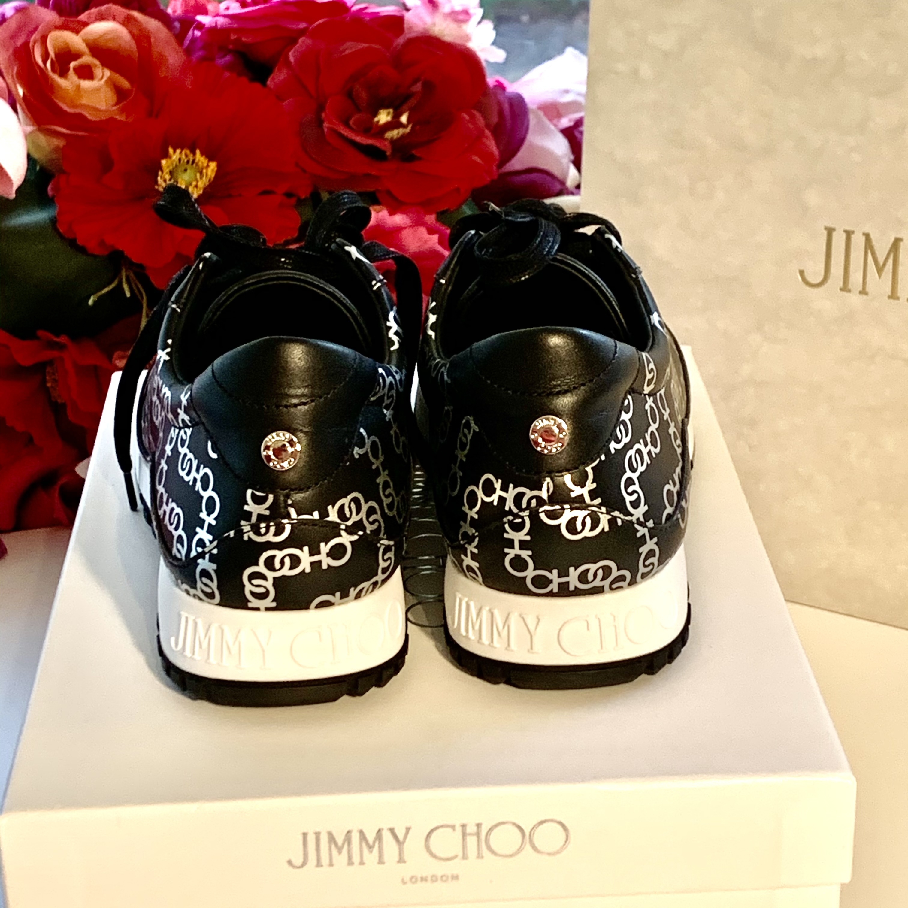 JIMMY CHOO *MONZAレザーCHOOチェーンプリントブラックxシルバー