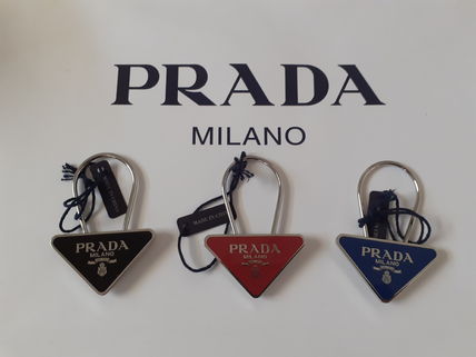 PRADA x キーホルダー・キーリング(レディース) バッグチャーム