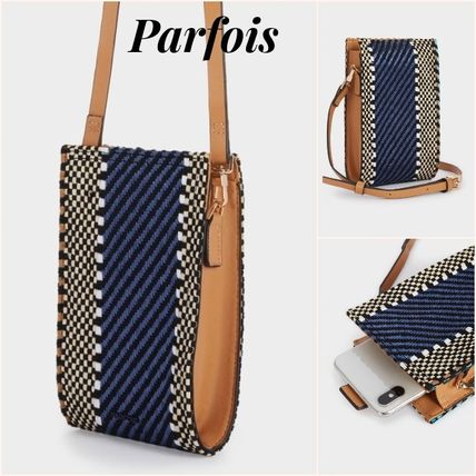 ポルトガルParfois★大注目 爽やかフラワー柄スマホショルダー PARFOIS(パルフォア) iPhone・スマホケース(レディース) - 海外