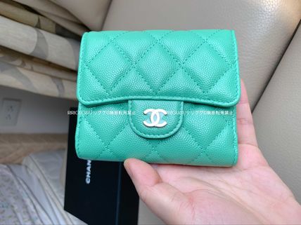 CHANEL x 折りたたみ財布(レディース) - 海外通販のBUYMA