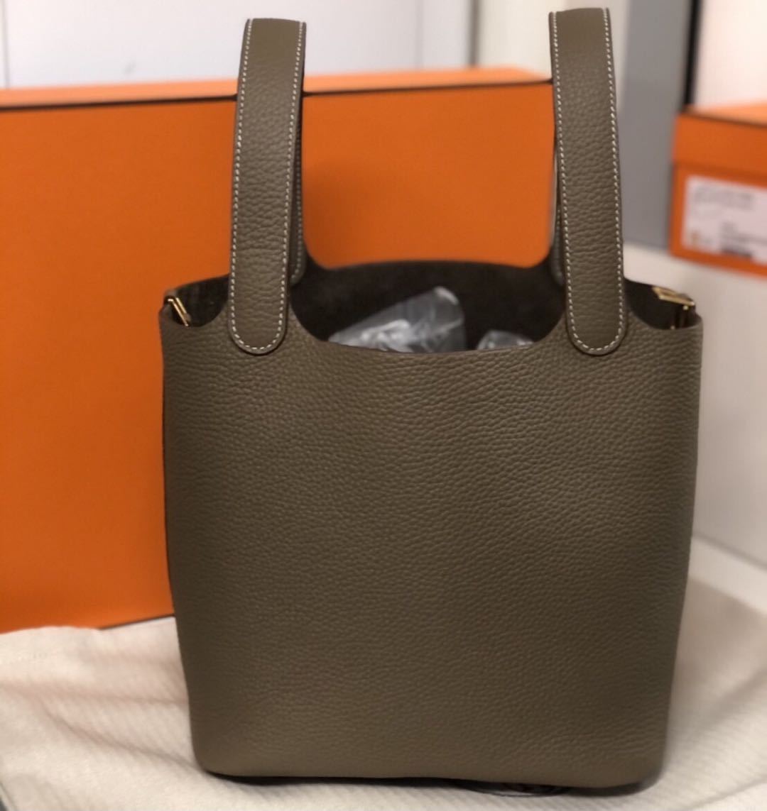 《手元に１点あり》HERMES ピコタンロック22 MM エトゥープ
