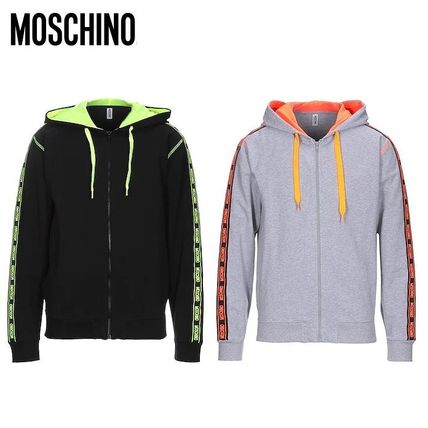 Moschino x パーカー・フーディ(メンズ)|新作を海外通販【BUYMA】 Moschino x パーカー・フーディ(メンズ)|新作を海外通販【BUYMA】