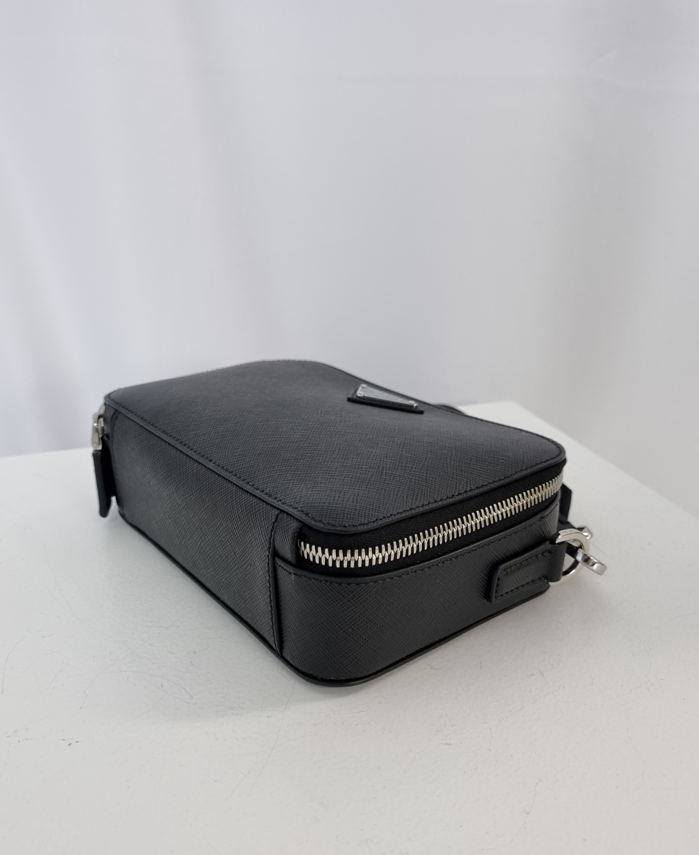 関税込☆PRADA☆サフィアーノレザークロスボディバッグ☆正規品