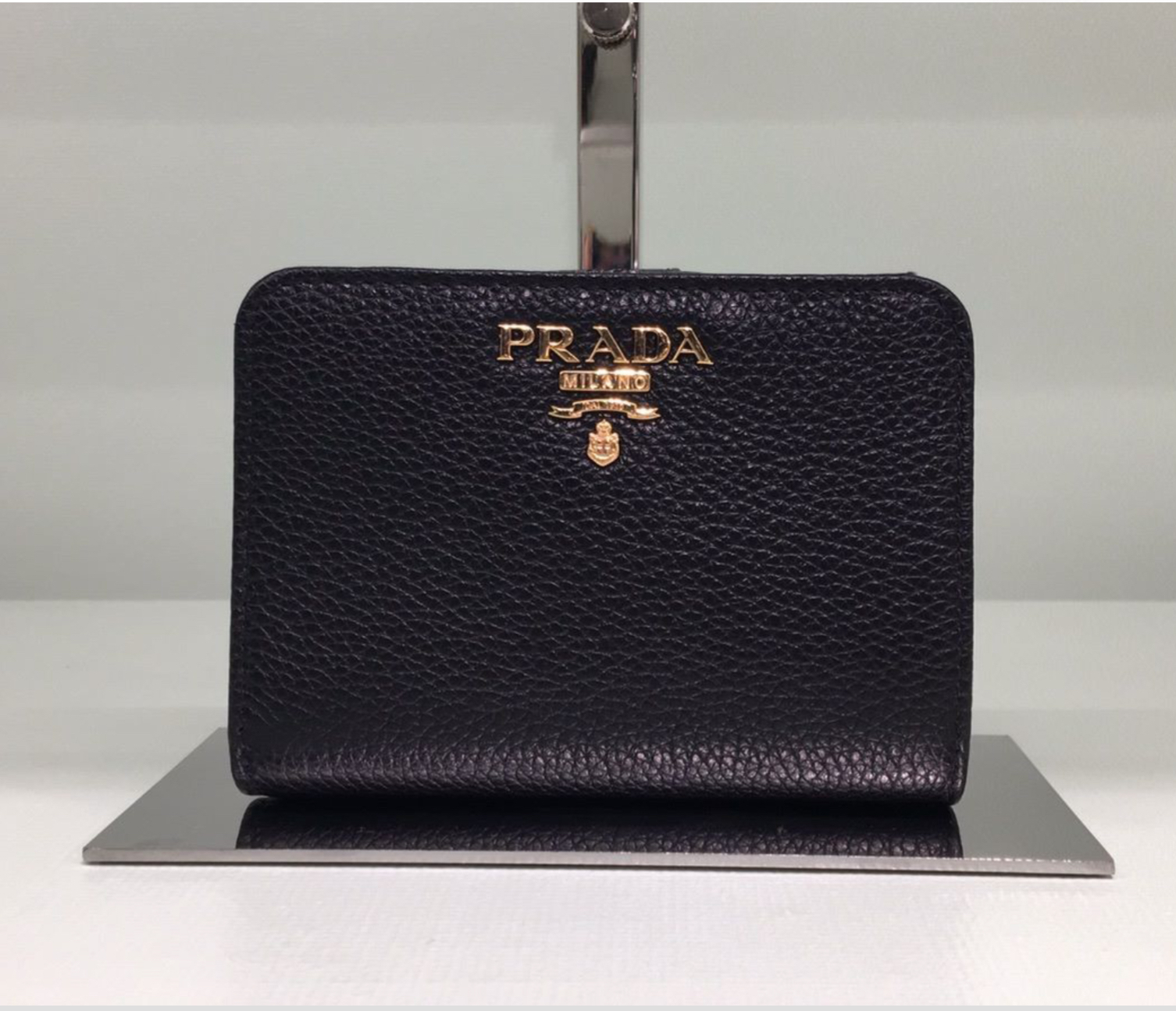 PRADA★セール！V.Grain レザー2つ折り財布 1ML018
