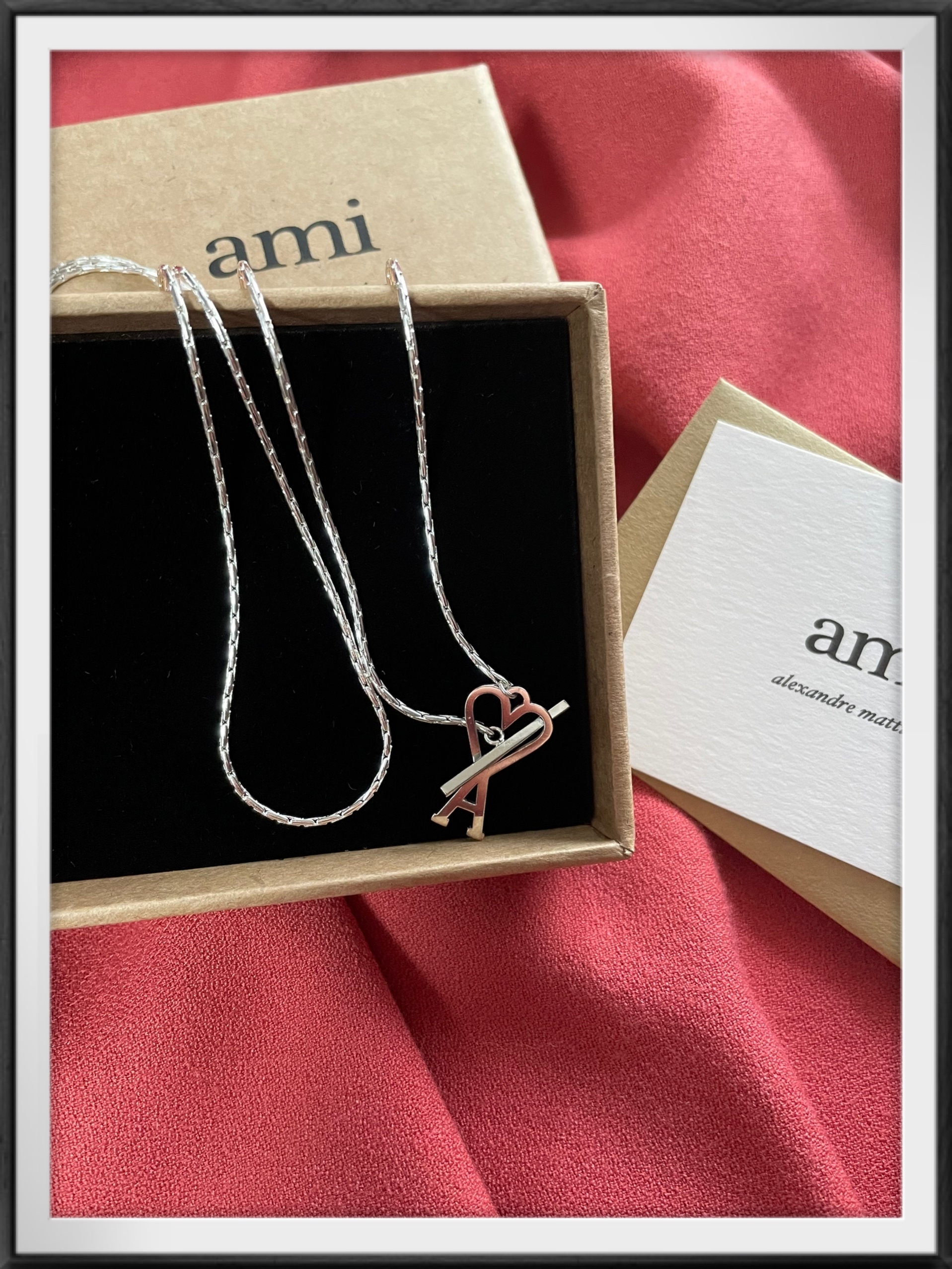 国内即発 人気 AMI PARIS ハートネックレス