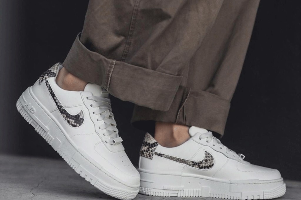 最新Rich!! WMNS ☆Air Force 1 Low Pixel Snakeskin Leather