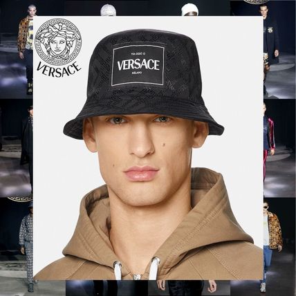 バケットハット VERSACE x ハット(メンズ)|新作を海外通販【BUYMA】 バケットハット VERSACE x ハット(メンズ)|新作を海外通販【BUYMA】