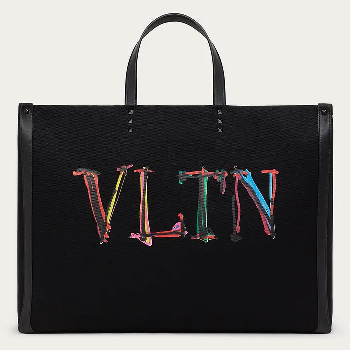 品多く 最後の値下げ❕Valentino VLTNグラフ キャンバス ラージ トート