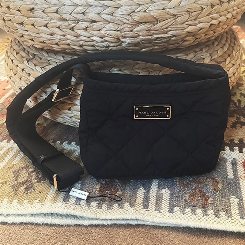 ★早い者勝ち★MARC JACOBS QUILTED NYLON CROSSBODY BAG