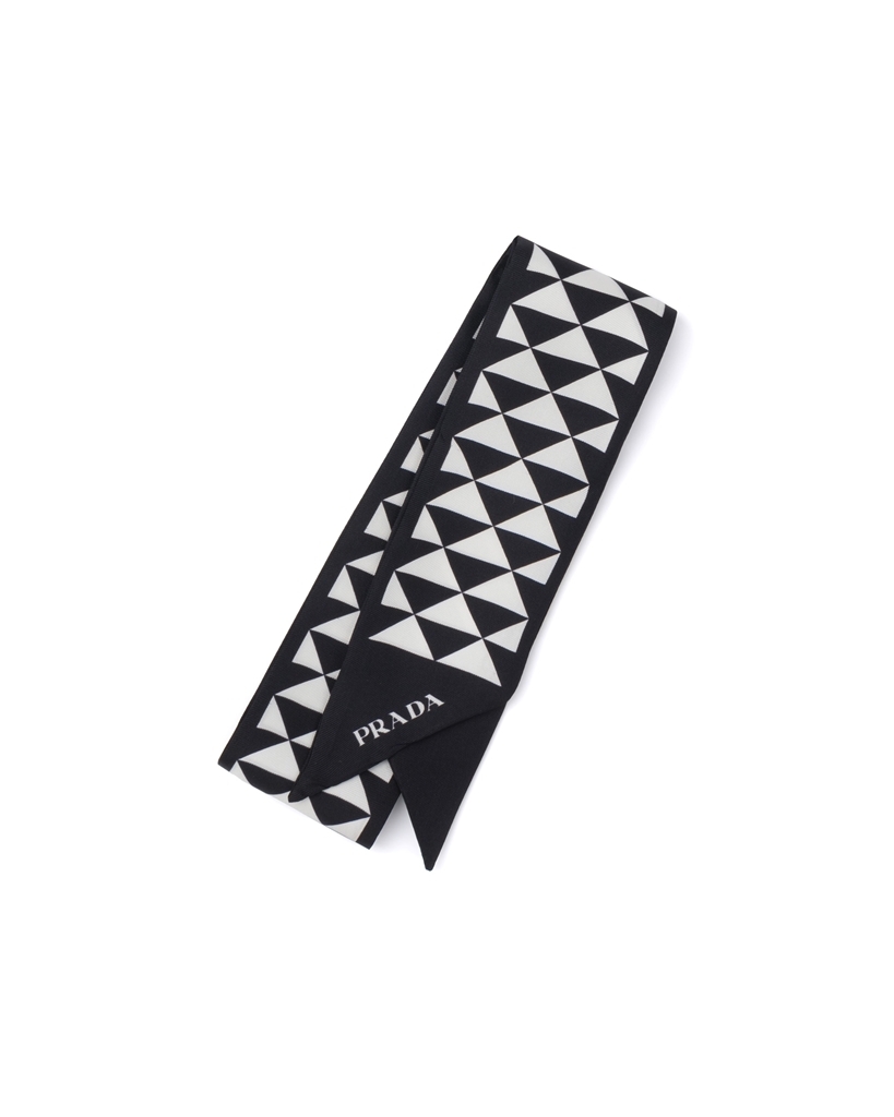 累積売上総額第１位！【PRADA】スカーフ_1FF001_2B7K_F0927 org.jpg