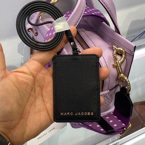 人気 アウトレット MARC JACOBS IDカードケース M0016992 レザー