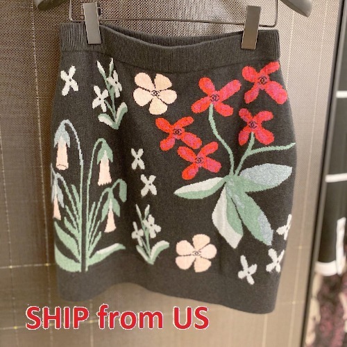 【即納&大特価】 【関税送料込】REDVALENTINO▼パンツ パンツ 超大特価 新限定 CHANEL CCロゴ カシミア スカート 花柄 セットアップ
