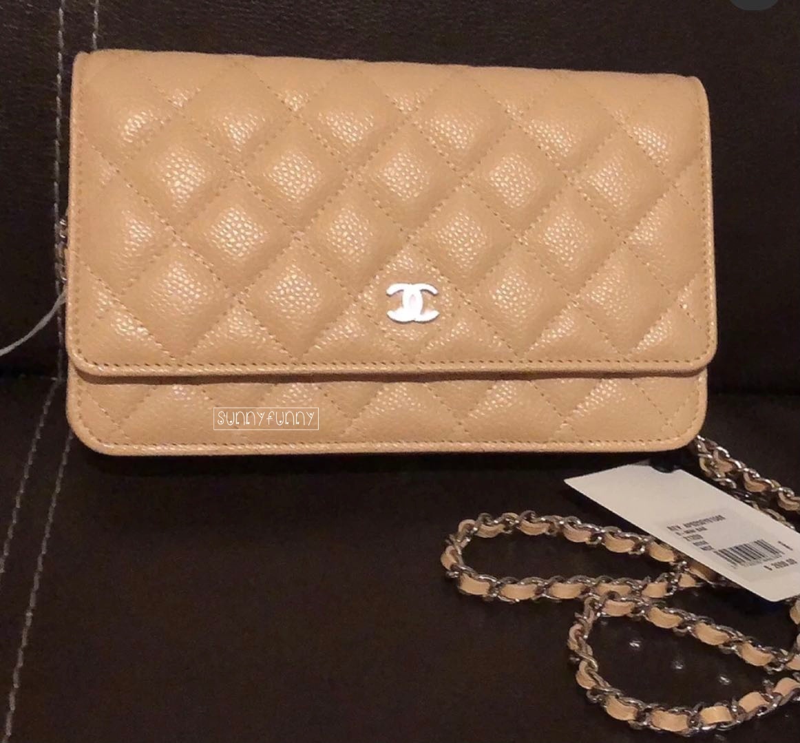 21AW《 定番人気★ 》CHANEL WOC ベージュチェーンウォレット