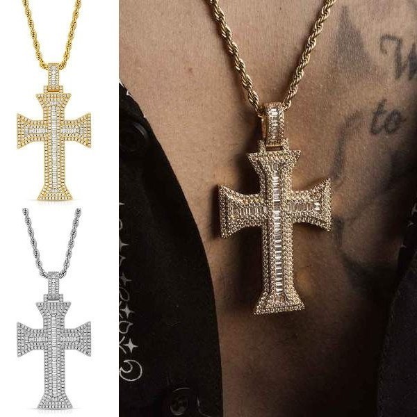 【The Gold Gods】DIAMOND EMERALD CUT CROSSネックレス