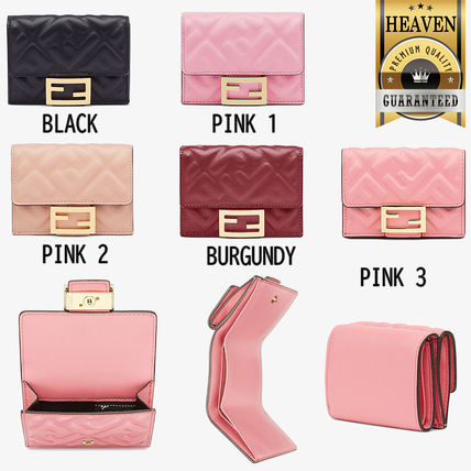 レッド(赤)系 FENDI x 折りたたみ財布(レディース) - 海外通販のBUYMA