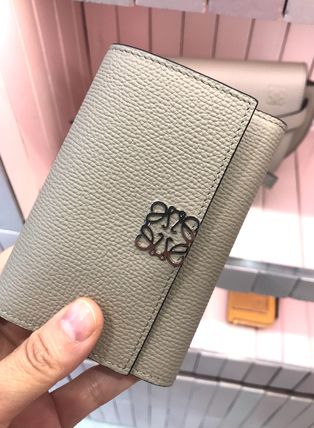 LOEWE Anagram x 折りたたみ財布(レディース) - 海外通販のBUYMA