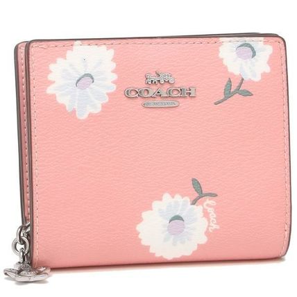 花柄 Coach x 折りたたみ財布(レディース) - 海外通販のBUYMA