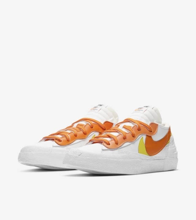 スニーカー Nike Blazer Low sacai White Magma Orange