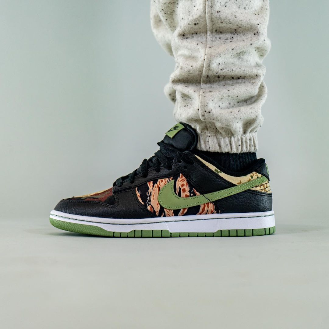 Nike Dunk Low SE Crazy Camo ナイキ ダンクロー クレイジーカモ (Nike ...