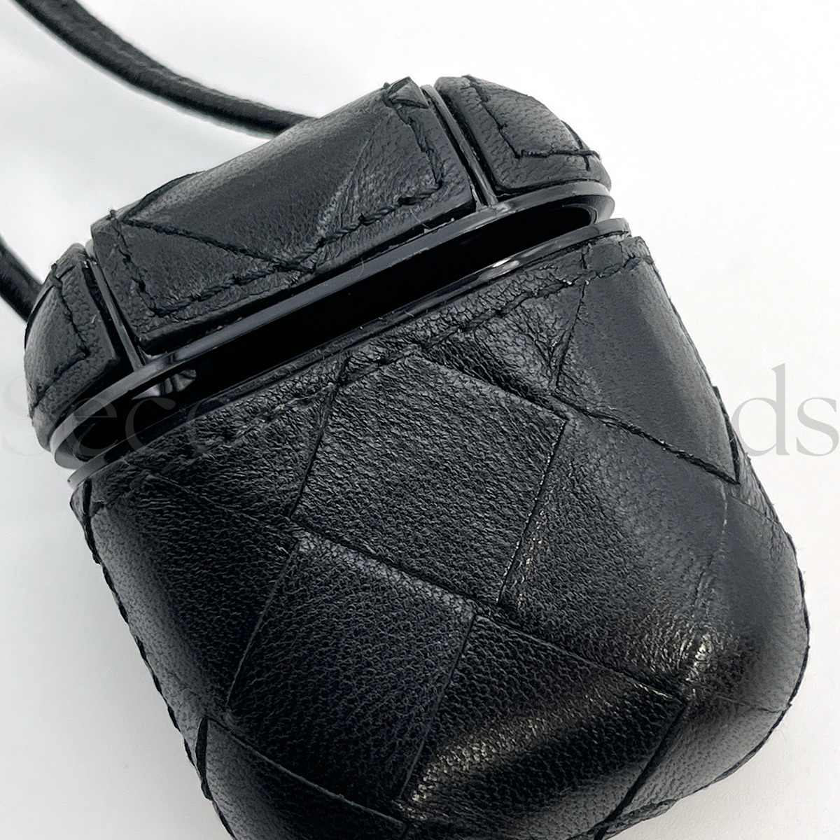 直営店‐BOTTEGA VENETA‐ レザー AirPods ケース Bottega Veneta Unveils New Intrecciato Leather AirPods Cases