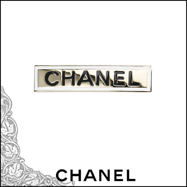 【CHANEL】ブローチ CC ロゴ スクエア Gold, White ファッション雑貨・小物その他 【CHANEL】ブローチ CC ロゴ スクエア Gold, White ファッション雑貨・小物その他