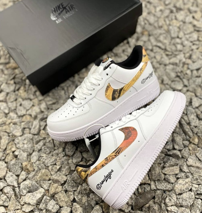 ☆NIKE☆送関込☆必須！アメリカの定番エアフォース1♪ (Nike