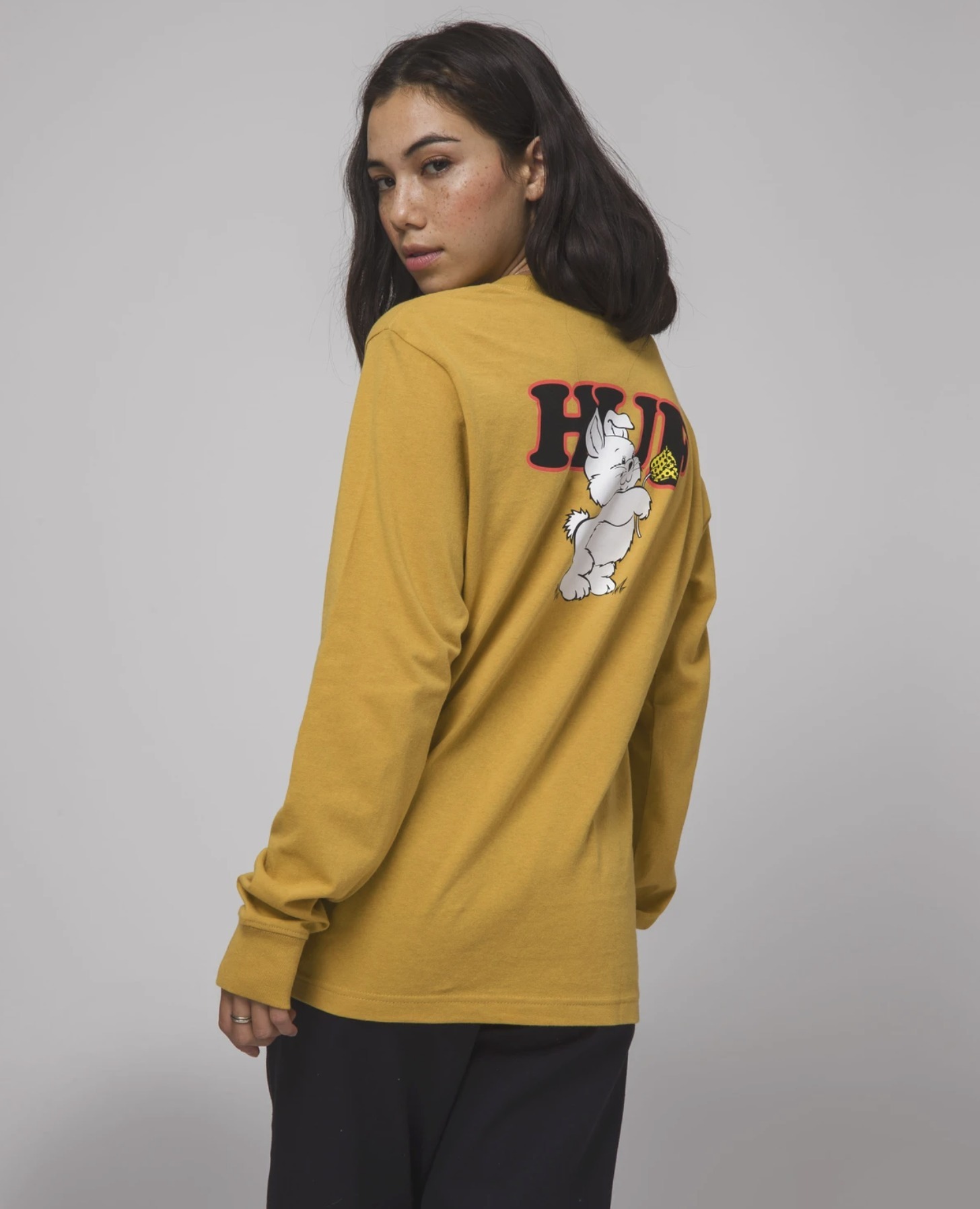 ★米国発/送関込*HUF WOMEN*新作*GIVINGロゴ長袖Tシャツ/GOLD★ ★米国発/送関込*HUF WOMEN*新作*GIVINGロゴ長袖Tシャツ/GOLD★