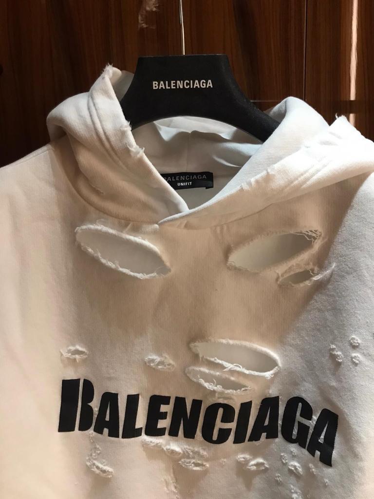 新色【BALENCIAGA】CAPS DESTROYED フーディー