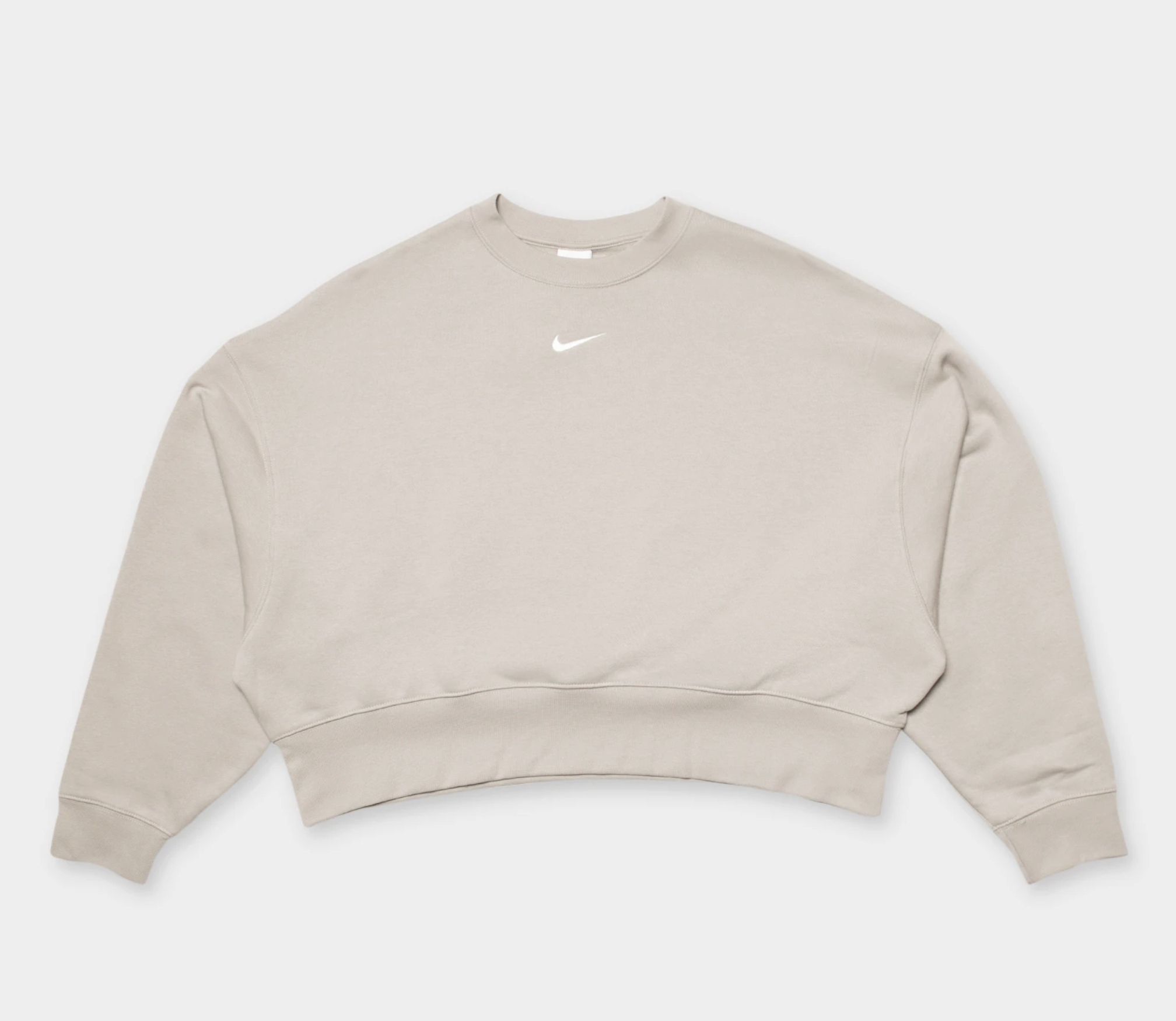 NIKE【ベージュ】オーバーサイズ フリーススウェットシャツ (Nike オーダー受付中 NIKE ナイキ 完売品 未使用 オーバーサイズ ベージュ 刺繍ロゴ スウェット トレーナー/スウェット