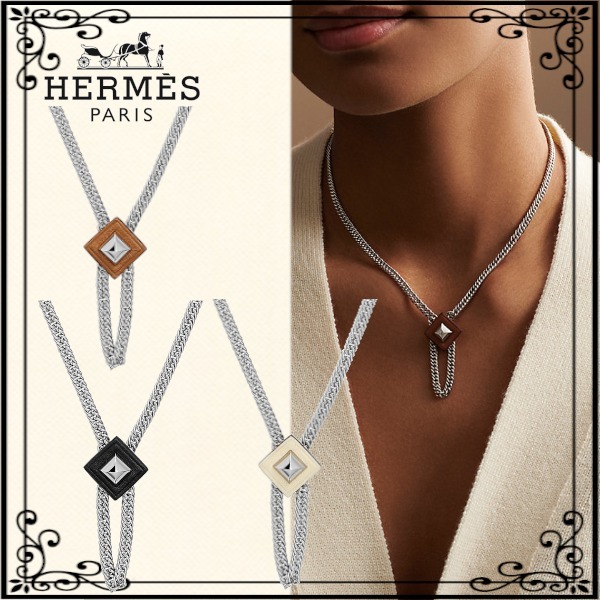 全商品オープニング価格!
【新作】HERMES《グルメット》PM ペンダント チェーン カーフ ネックレス・ペンダント 全商品オープニング価格!
【新作】HERMES《グルメット》PM ペンダント チェーン カーフ ネックレス・ペンダント
