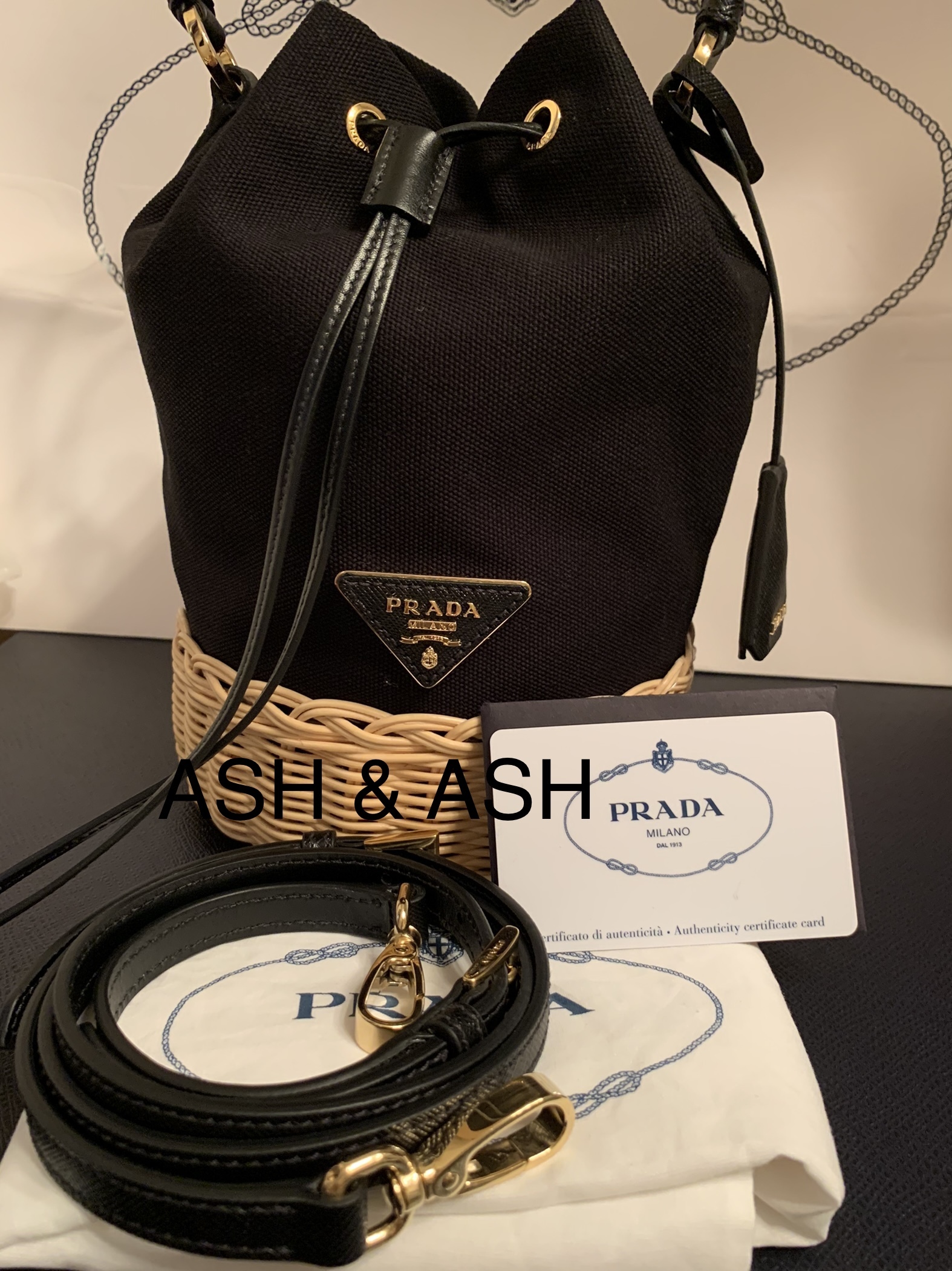 ♪ 国内発 PRADA プラダプラージュ バケットバッグ ブラック ♪