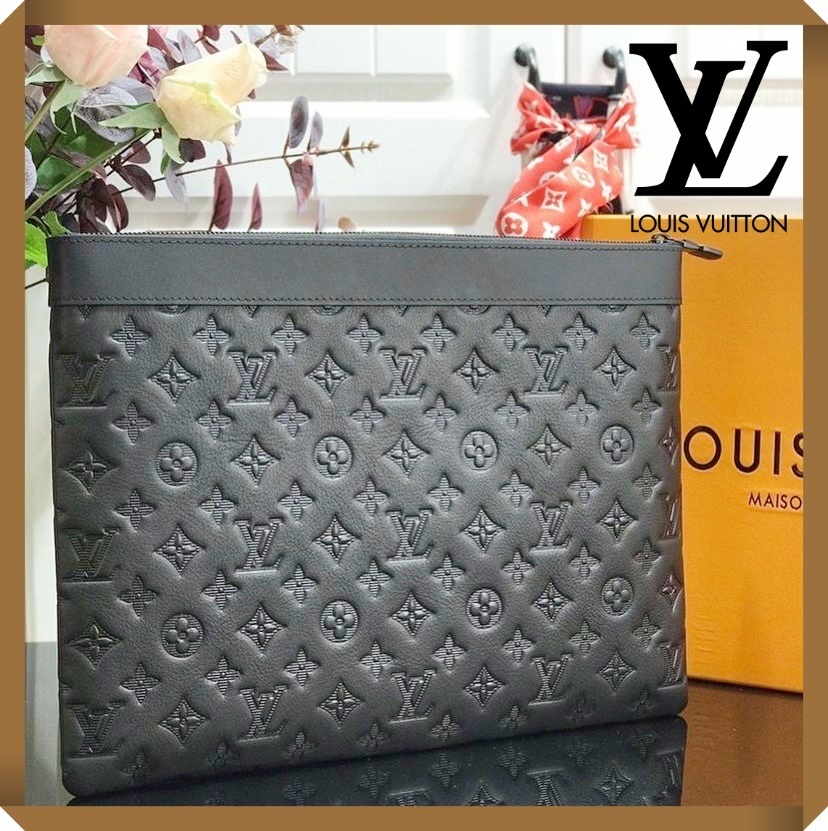 Louis Vuitton Black Monogram Eclipse Discovery Pochette Cloth ref