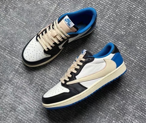 エアジョーダン TRAVIS SCOTT×FRAGMENT×NIKE AIR JORDAN 1 LOW