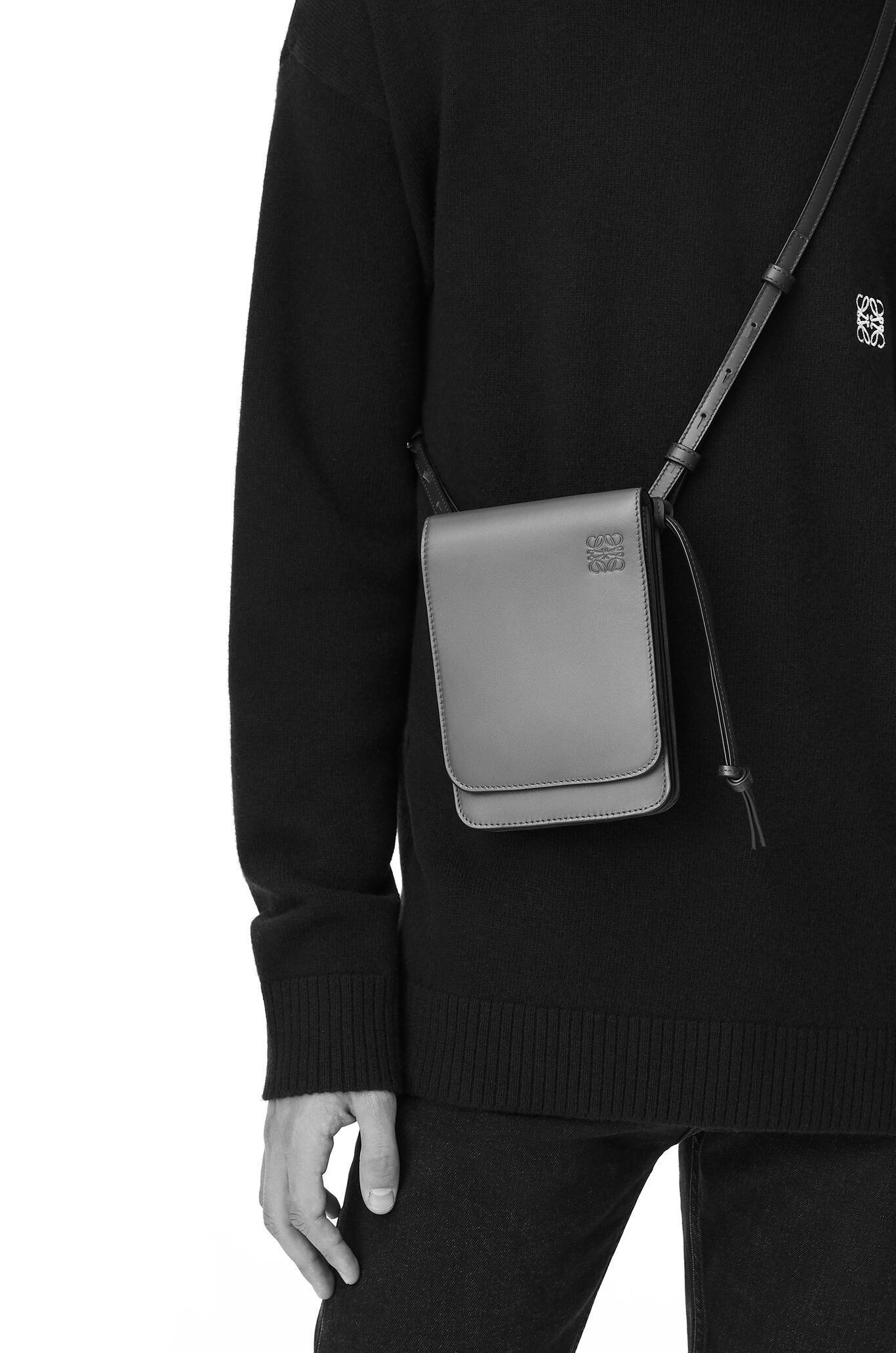 LOEWE ショルダーバッグ 【LOEWE】フラット ガセット クロスボディバッグ(14)