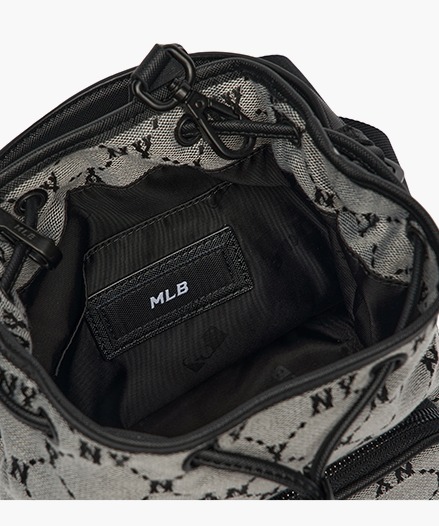 MLB Korea トートバッグ ★送料・関税込★MLB★Monogram Diamond Jacquard Bucket Bag★(16)