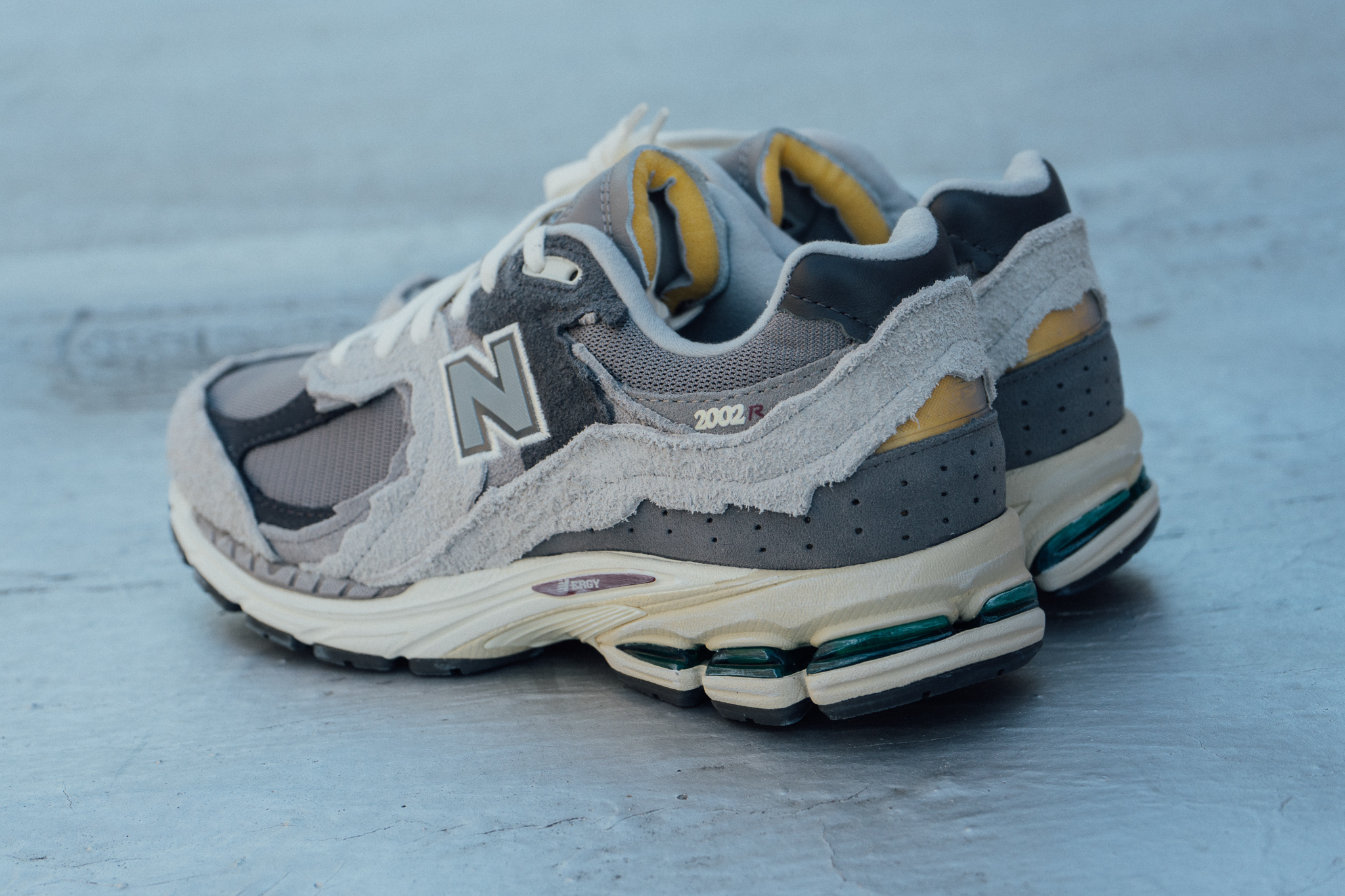 New Balance 2002 2021 SS New Balance 2002R M2002RDA Protection Pack Rain Cloud (M2002RDA) 問屋直販 NEW 26cm M2002RDA BALANCE スニーカー