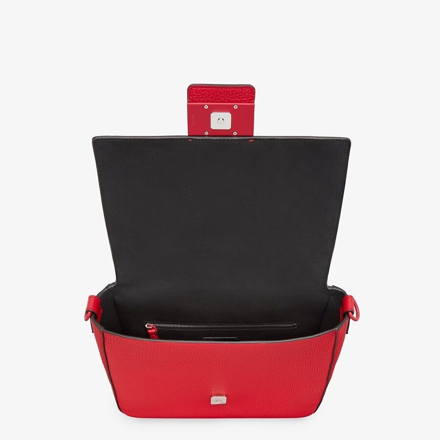 FENDI ショルダーバッグ FENDI☆ バゲットメッセンジャー ミディアム バッグ 2色(6)